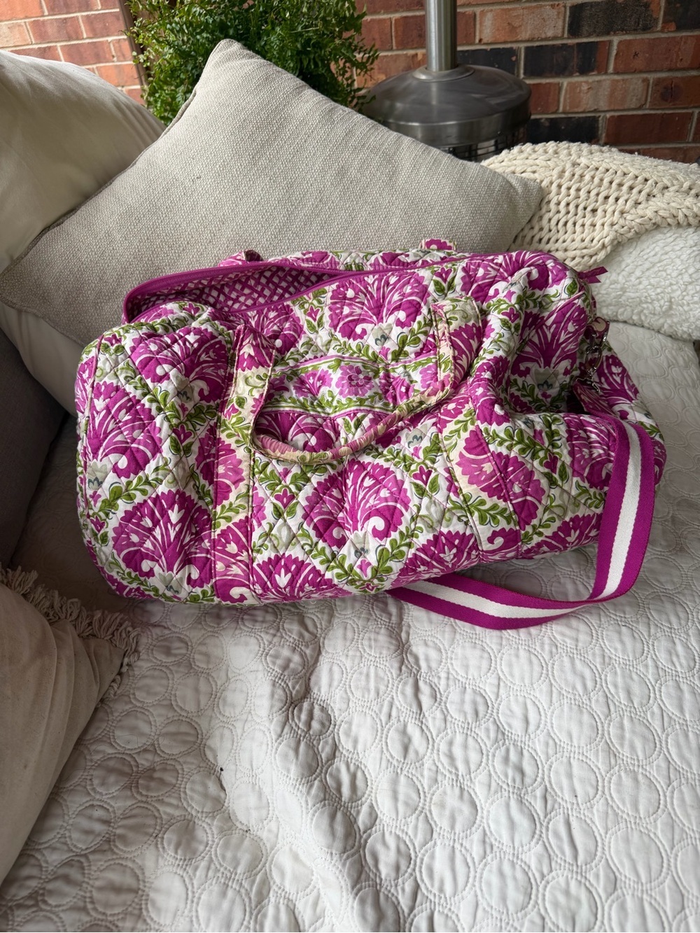 Vera Bradley weekender bag with shoulder strap in Juliet Tulip pattern with pink